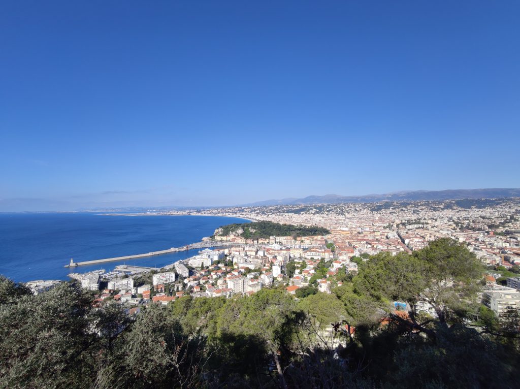 l'immobilier à Nice - vue sur la promenade des anglais