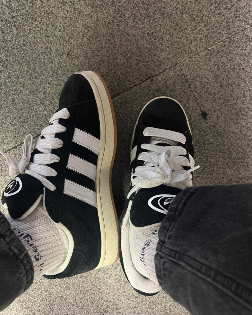 Adidas Campus noire et blanche